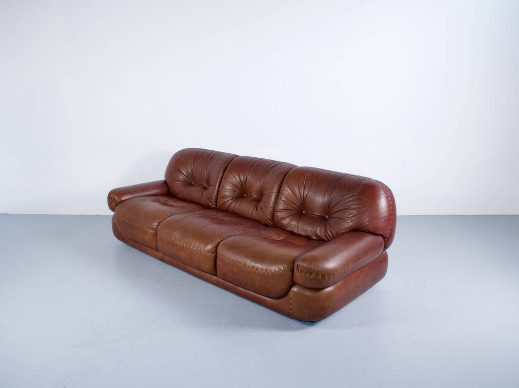Canapé cuir Sapporo années 70, Mobil Girgi éditeur