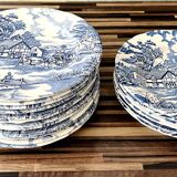 Set of dishes
