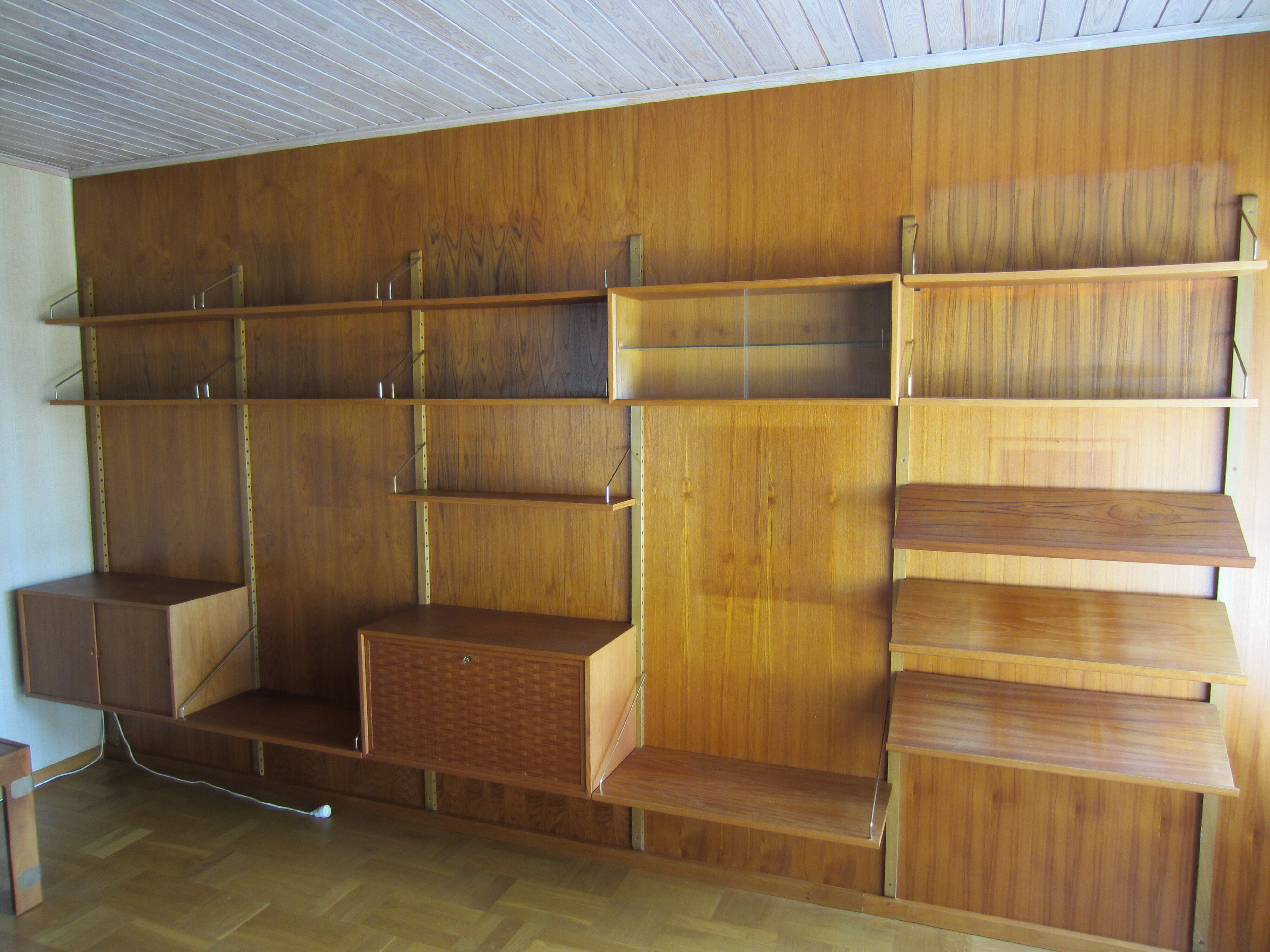Royal system scandinavian wall shelf system by Poul Cadovius