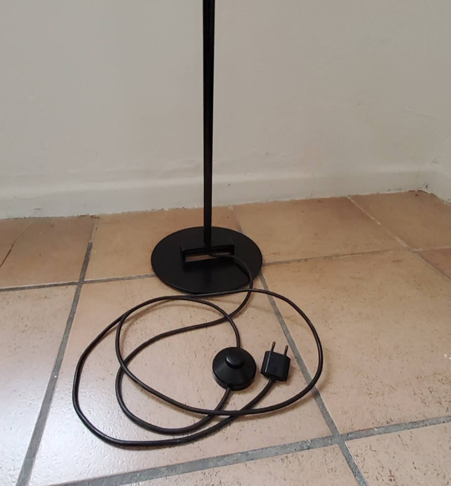 "sintesi terra" floor lamp, eternesto gismondi - 1970s