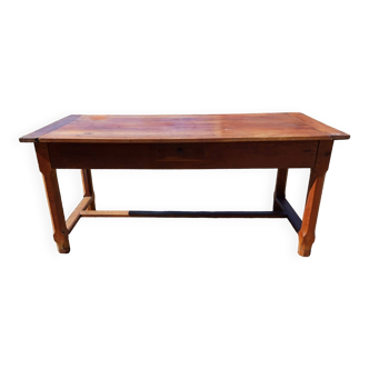 19th century country farm table in cherry wood, 3 drawers.