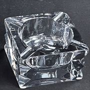 Important cendrier cristal de Sèvres taillé