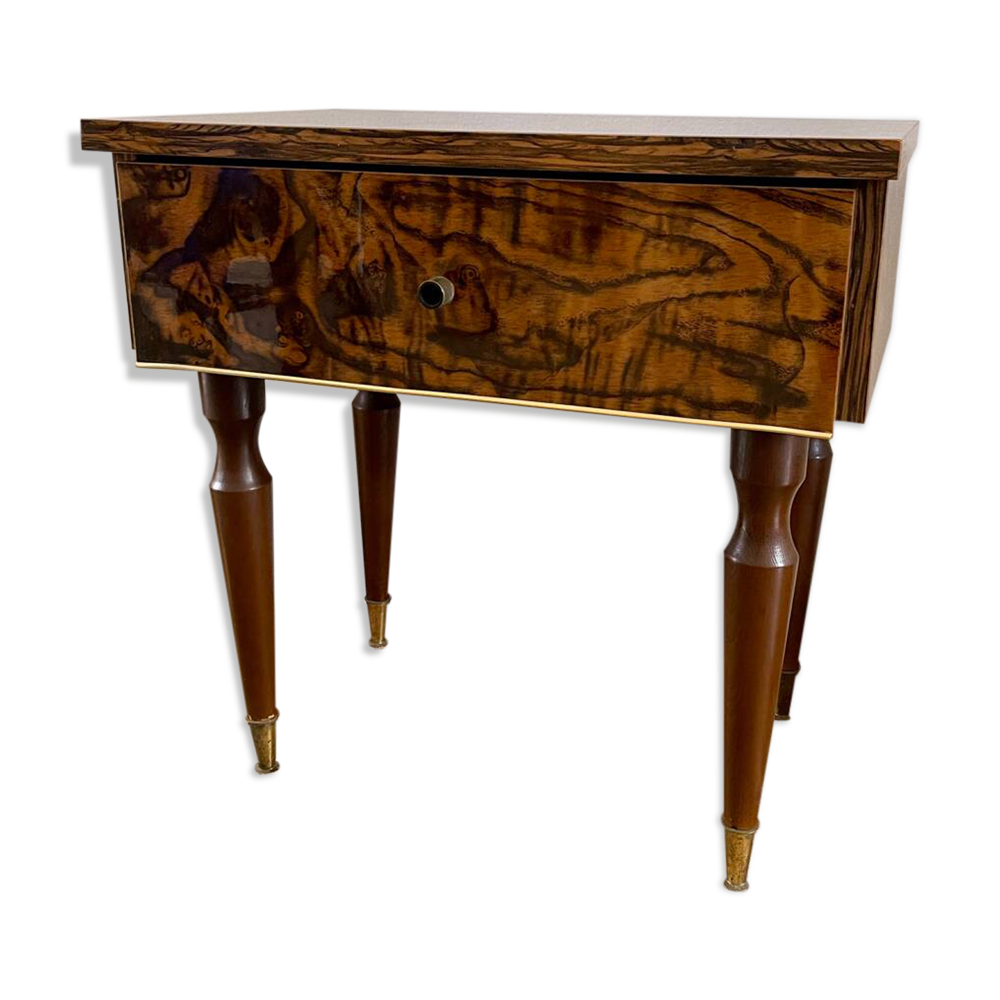 Table de chevet laquée