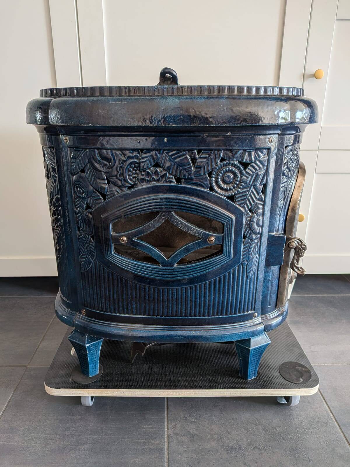 Vintage "Le Non Pareil" cast iron blue enamel pan – Upcycled to bioethanol