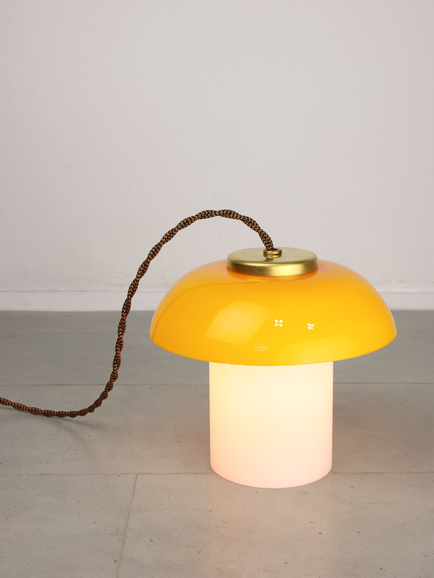 Mid-century yellow glass & brass mushroom table lamp