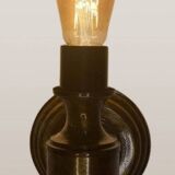 Lámpara de pared vintage de latón dorado, años 60