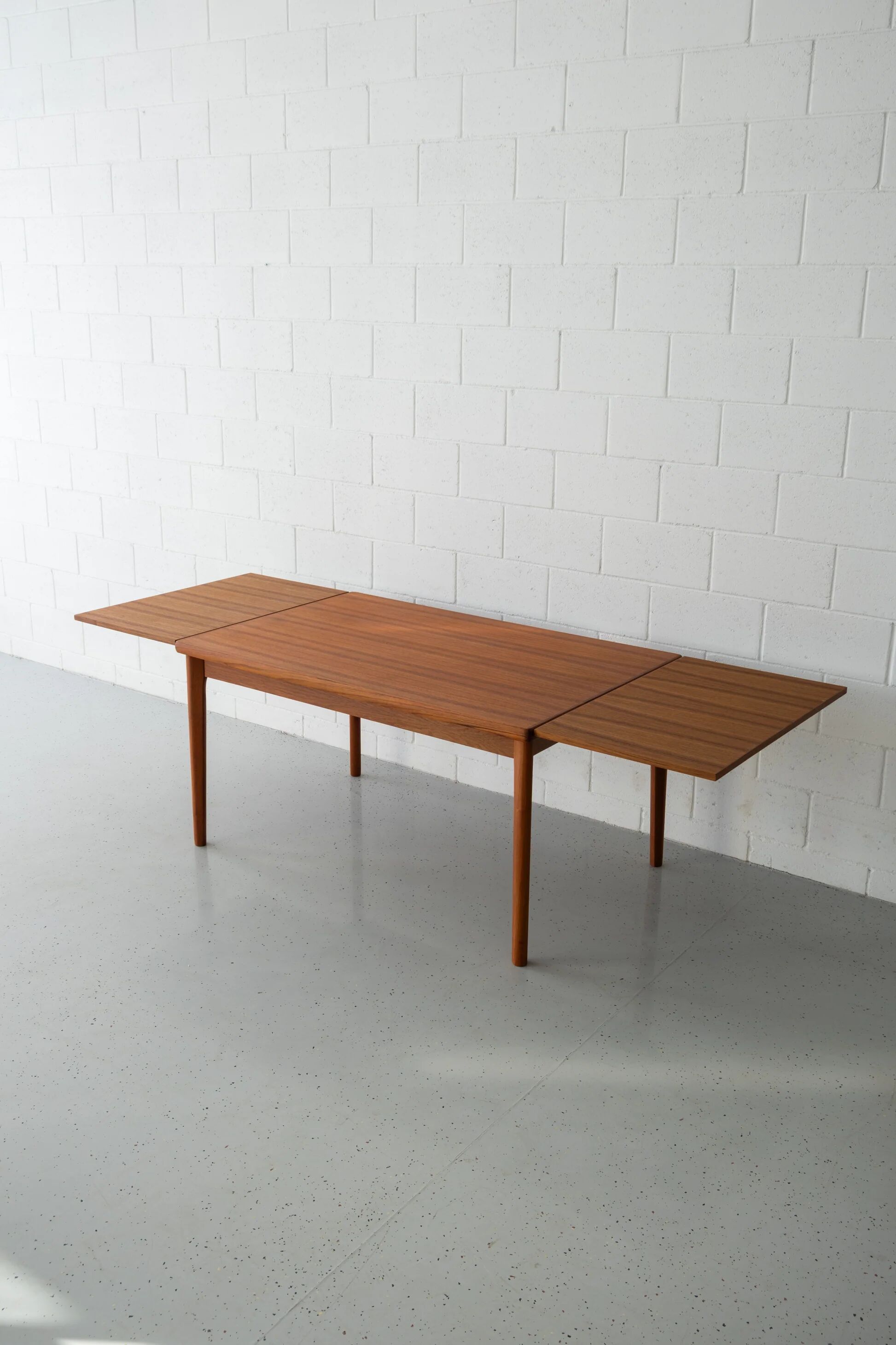 Dining table in teak by Henning Kjaernulf for Vejle Stole Møbelfabrik, Denmark, c. 1960s