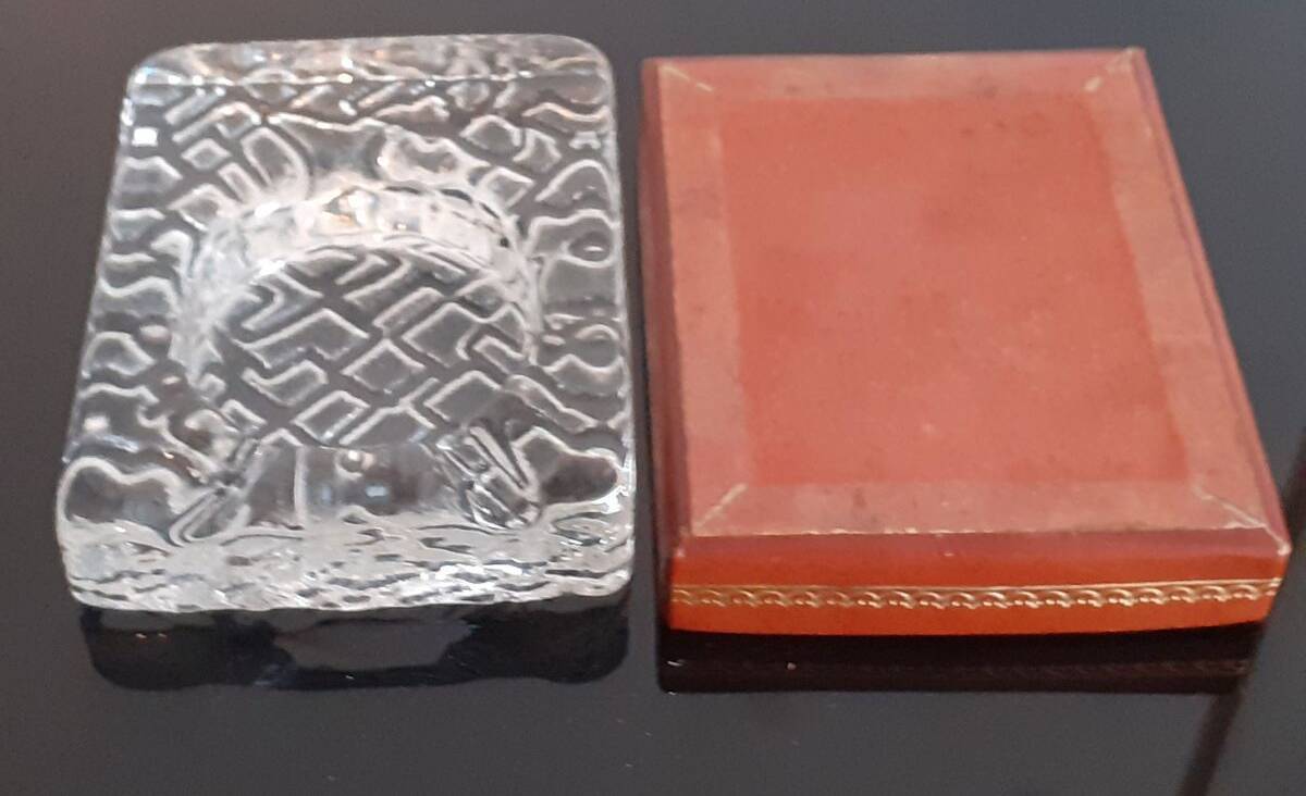 vintage 858g crystal ashtray / pressed mold