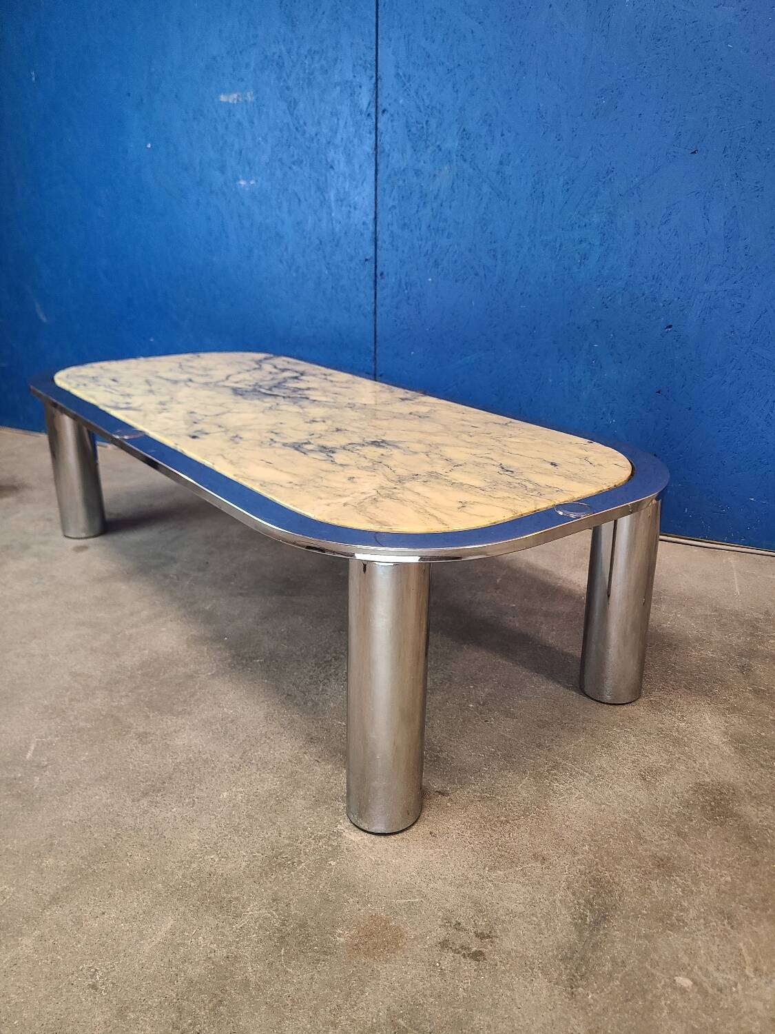 Italian design coffee table from the 70s, marble and chrome