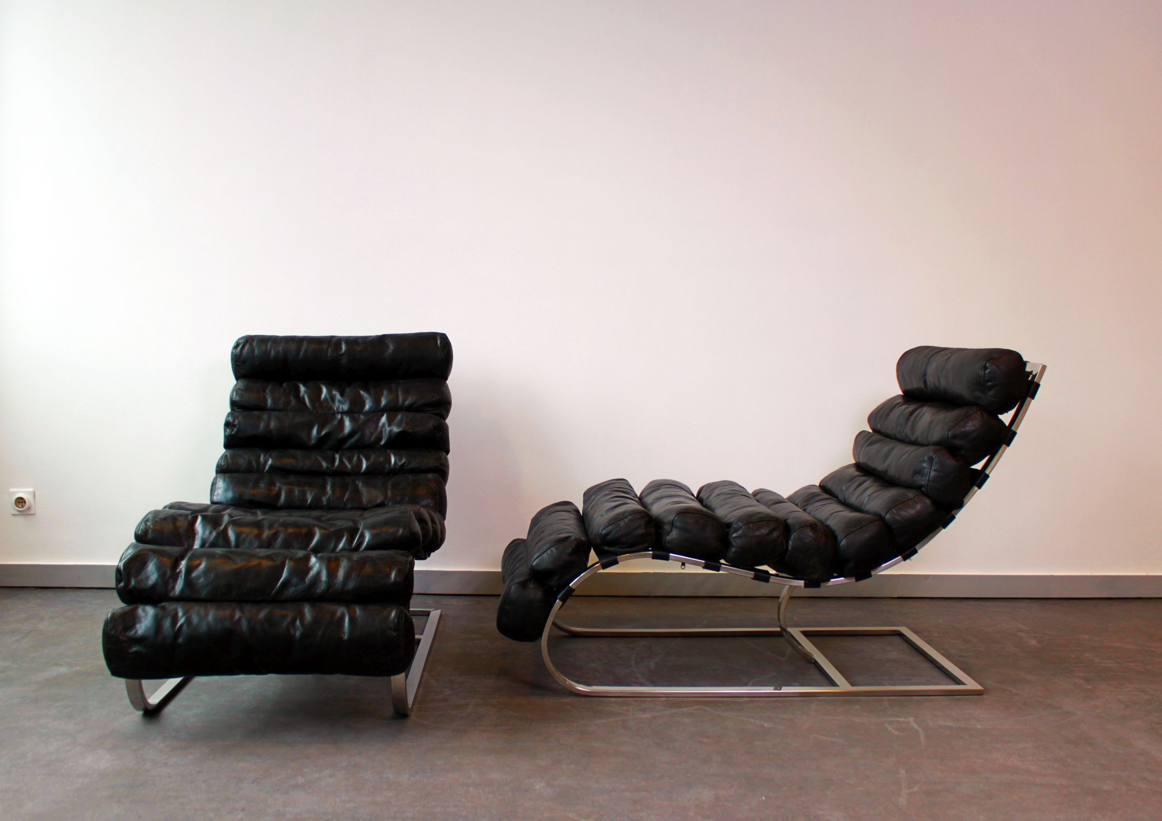 Metal and leather long chair 1970