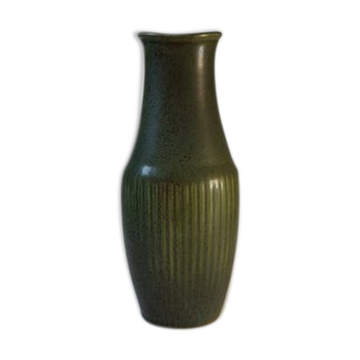 Vase, grez porcelain. collier series by gunnar nylund for rörstrand.  sweden 1936