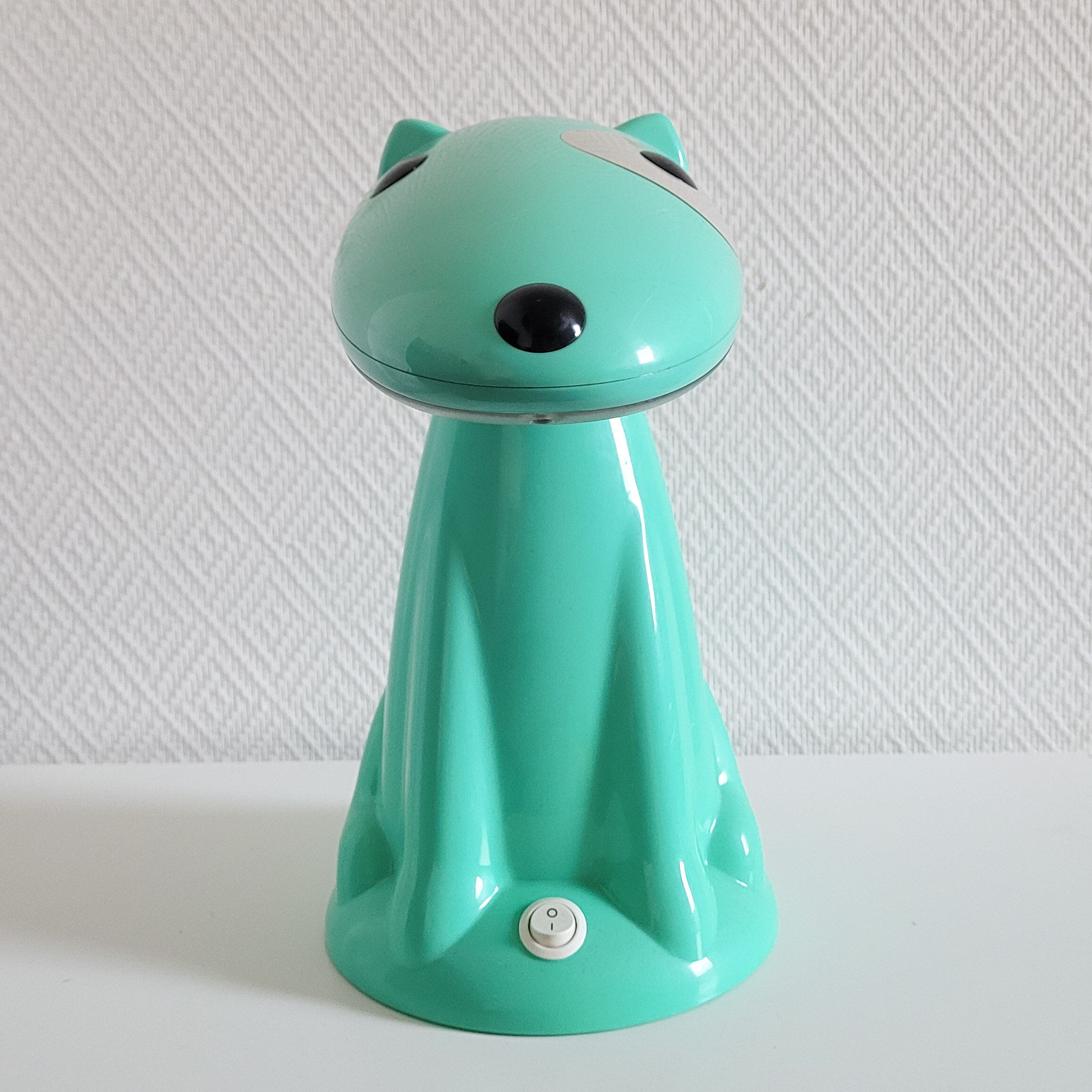 Vintage dog-shaped lamp