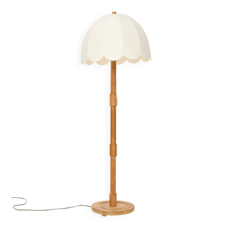 Pine floor lamp, Solbackens Svarveri, 1970s