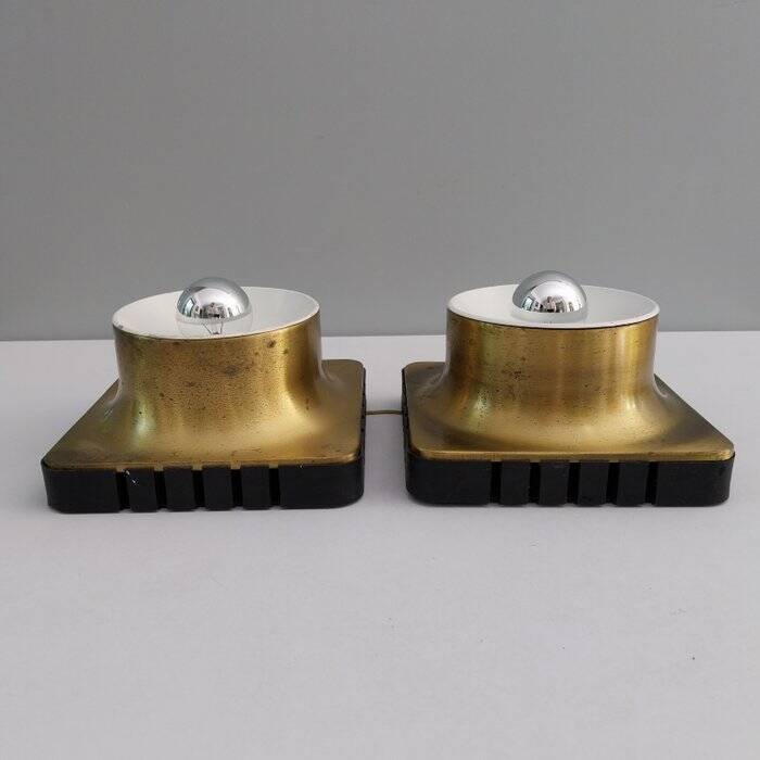 Pair of Italian wall lights from the 70s