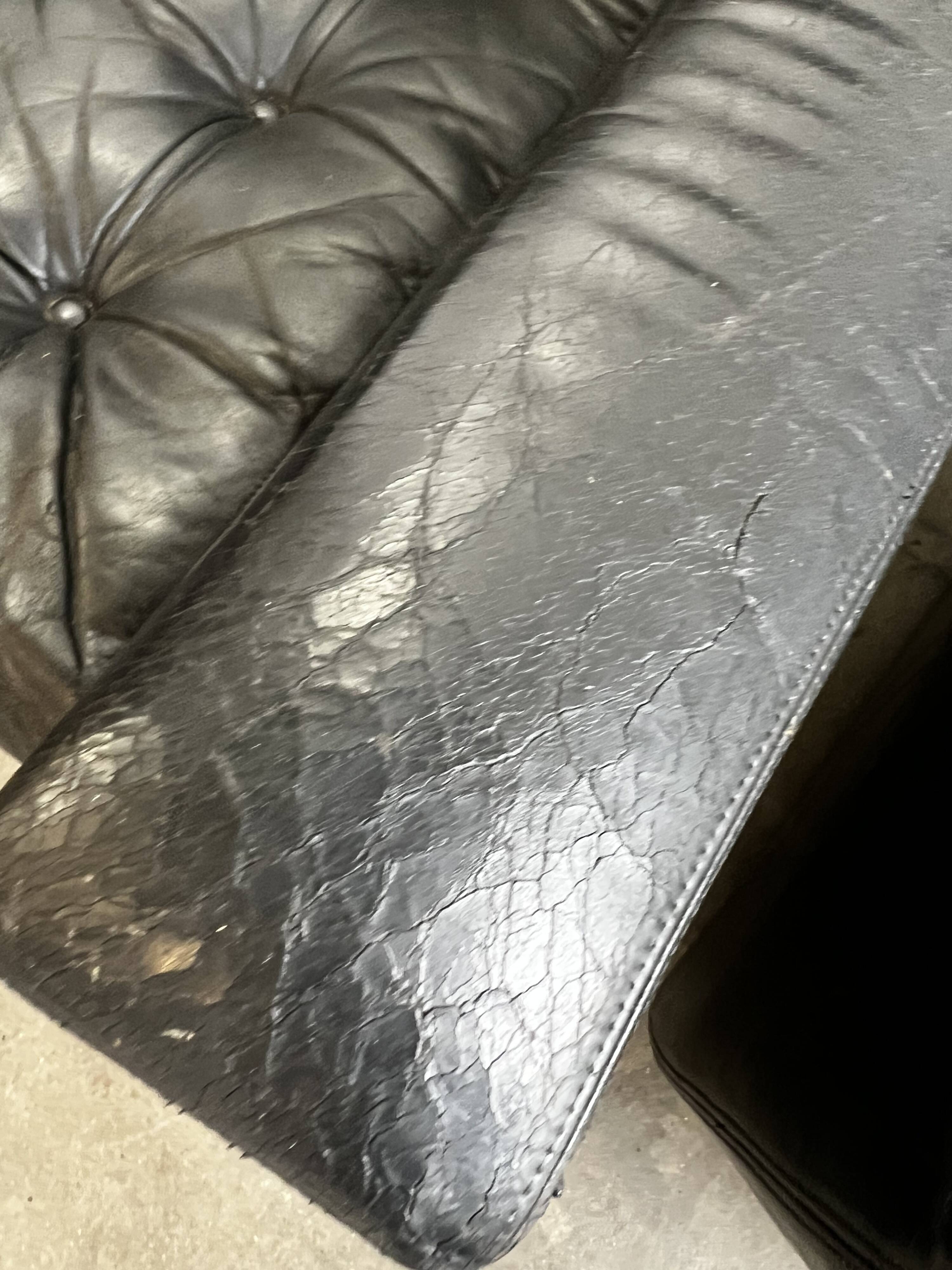 Set of 2 vintage individual seats/armchairs/club seats