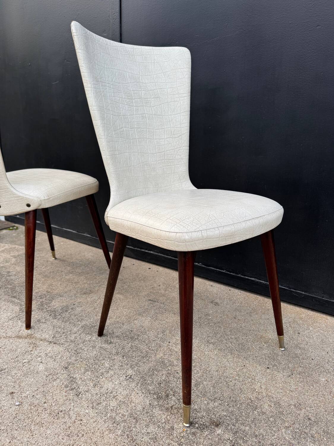 Baumann Essor chairs from the 1960s