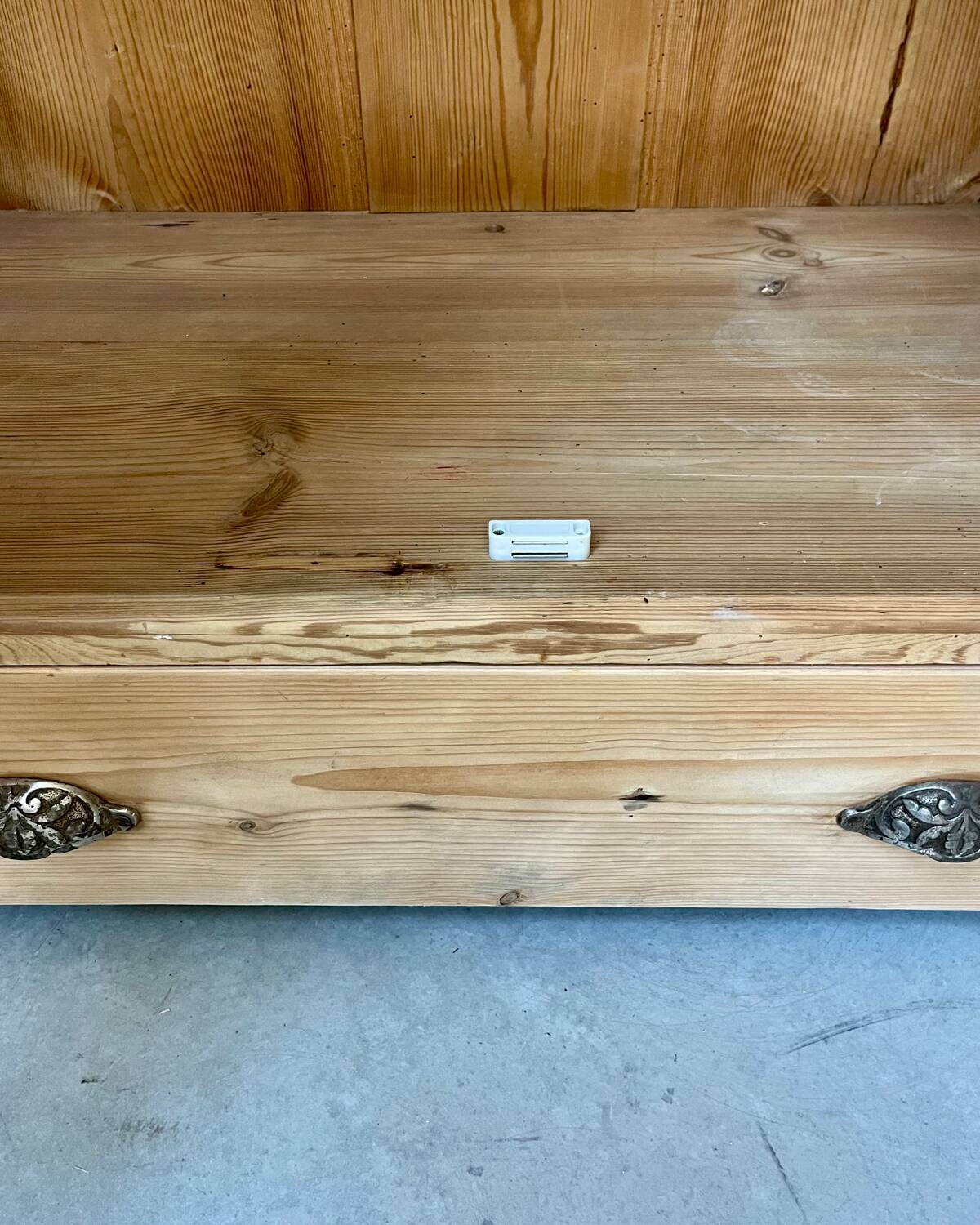 Armoire anglaise en pin, restaurée