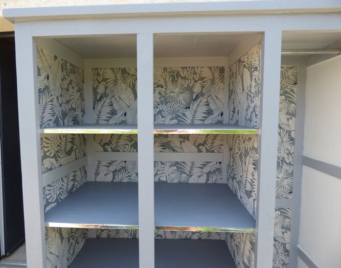 Cloakroom furniture or entrance furniture with plenty of storage space – wardrobe side, shelf side