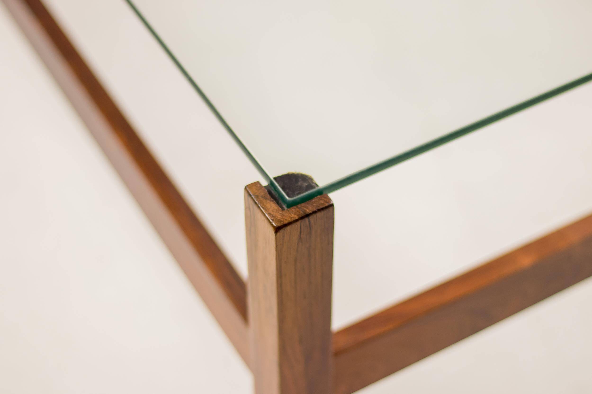 Table basse brésilienne minimaliste moderne du milieu du siècle dernier