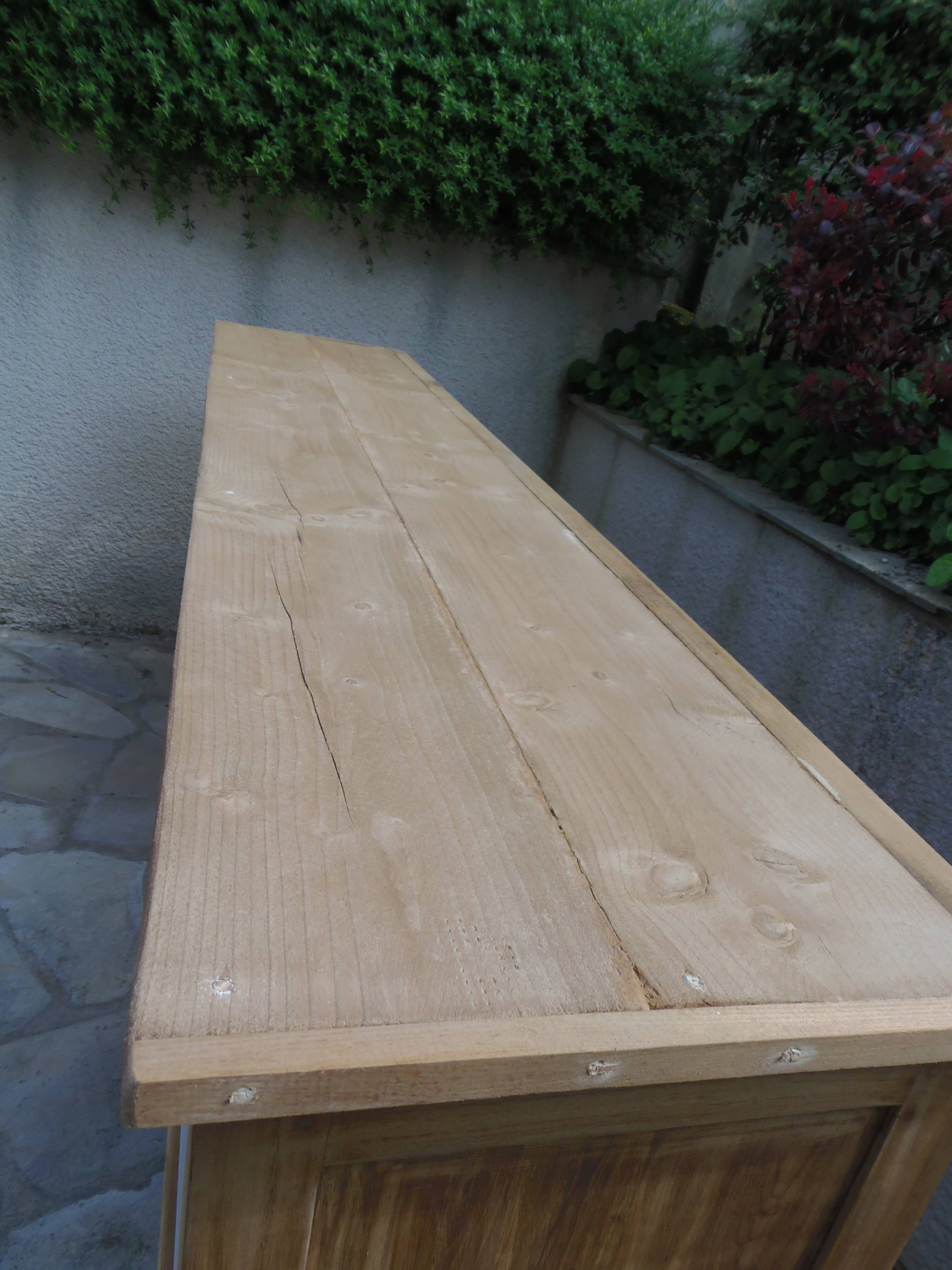 Raw wood craft furniture, pearl gray interior.