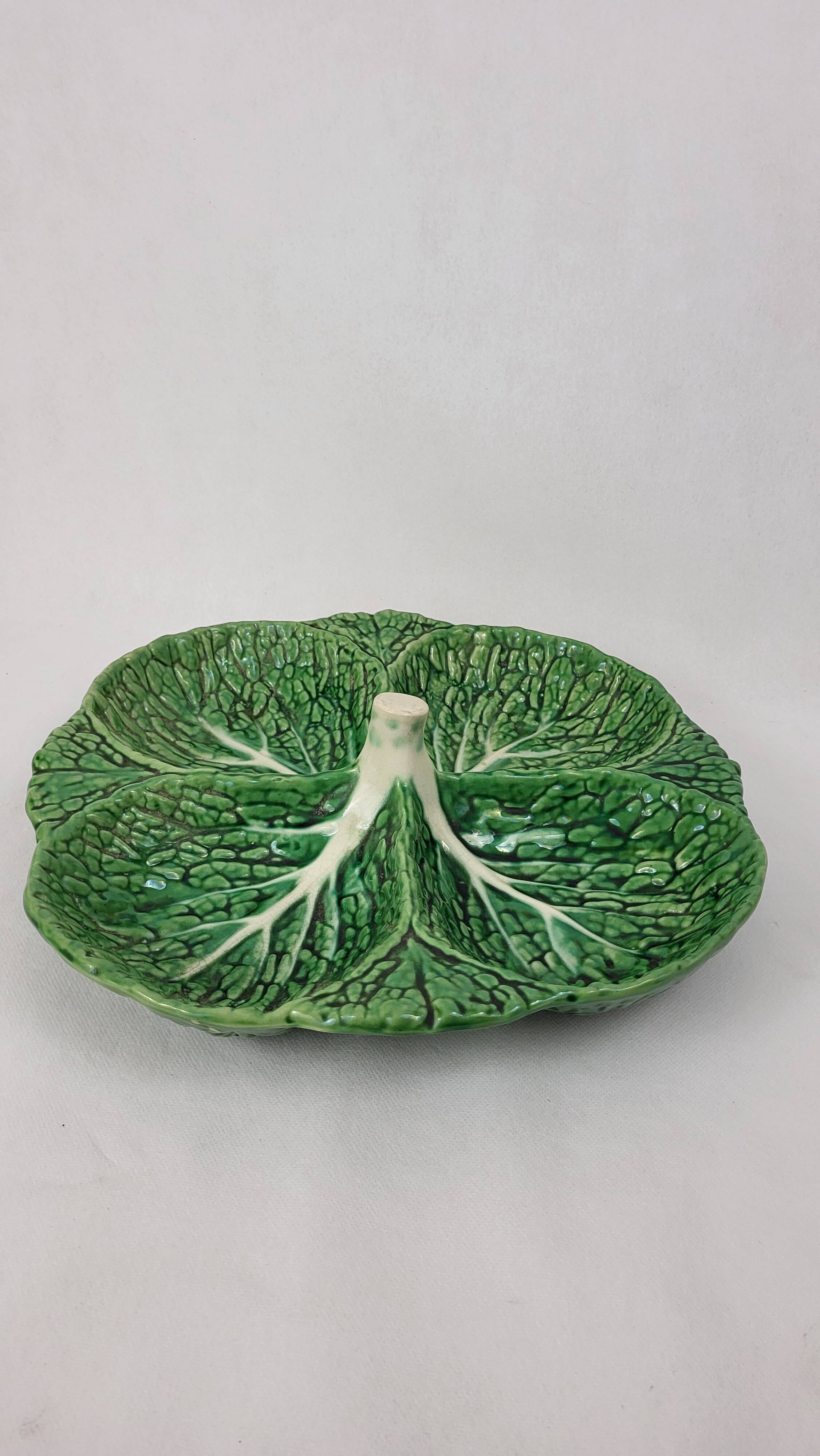 Ceramic dish with cabbage leaf compartments