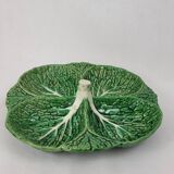 Ceramic dish with cabbage leaf compartments