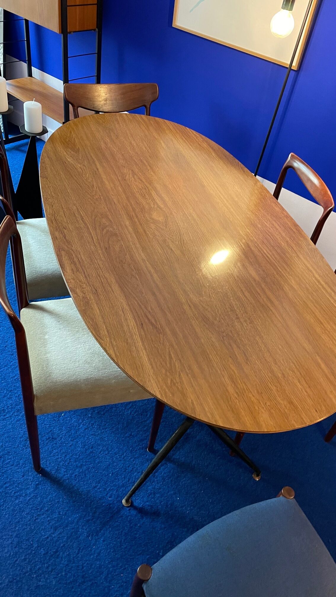 Italian oval dining table from the 60s