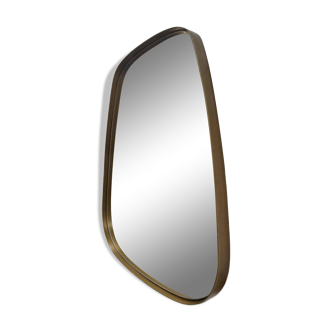 Miroir rétroviseur et forme libre contour laiton 75x65cm