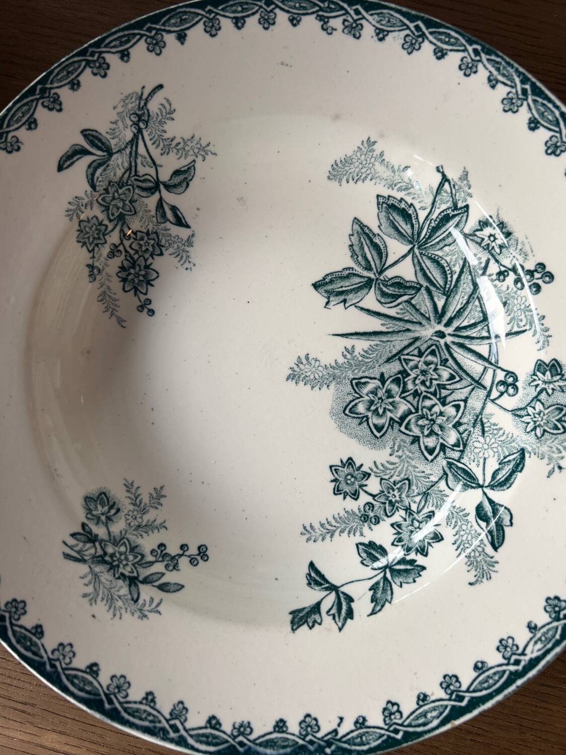 Assiettes en terre de fer Sarreguemines Margot