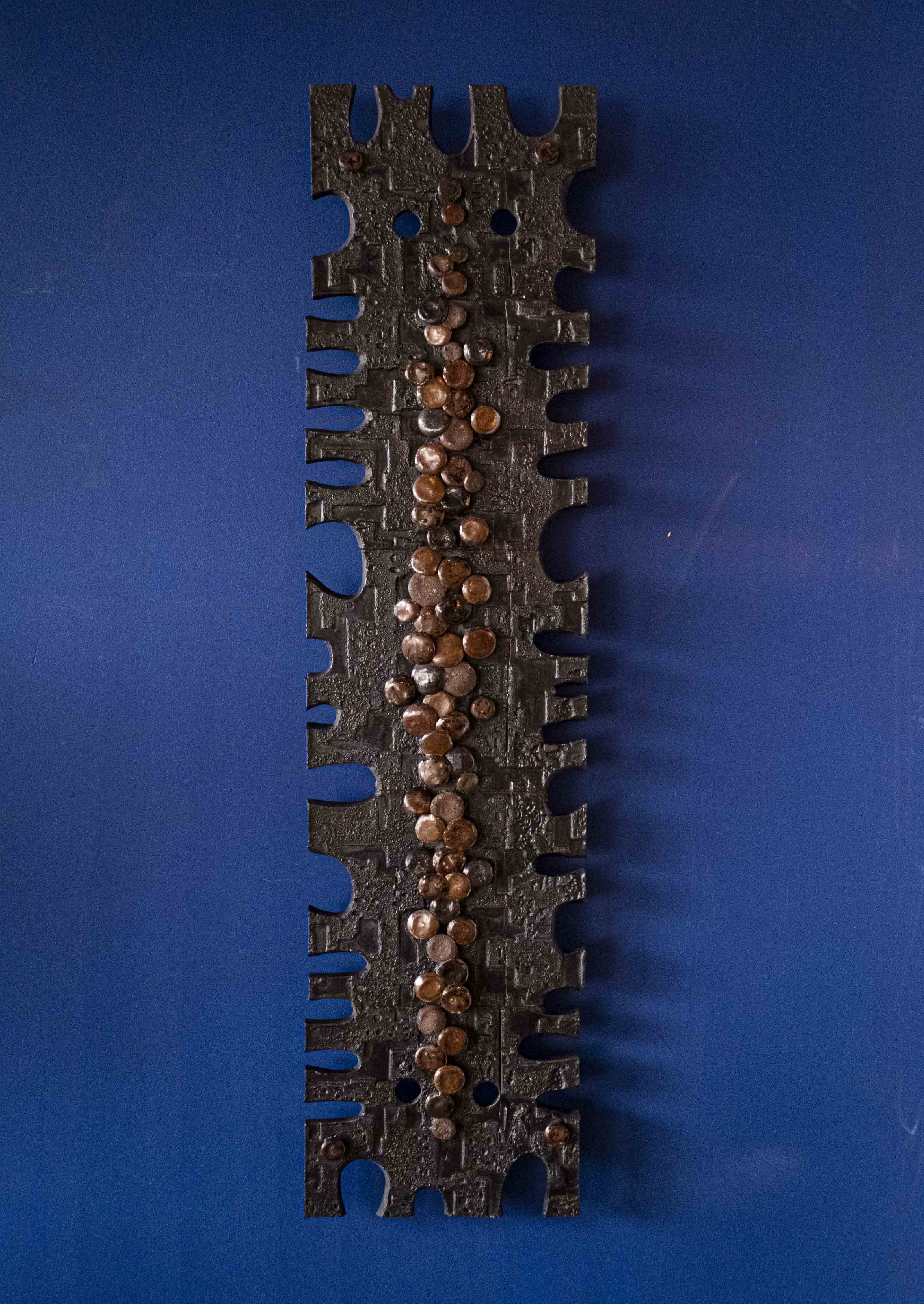 Sculpture murale brutaliste