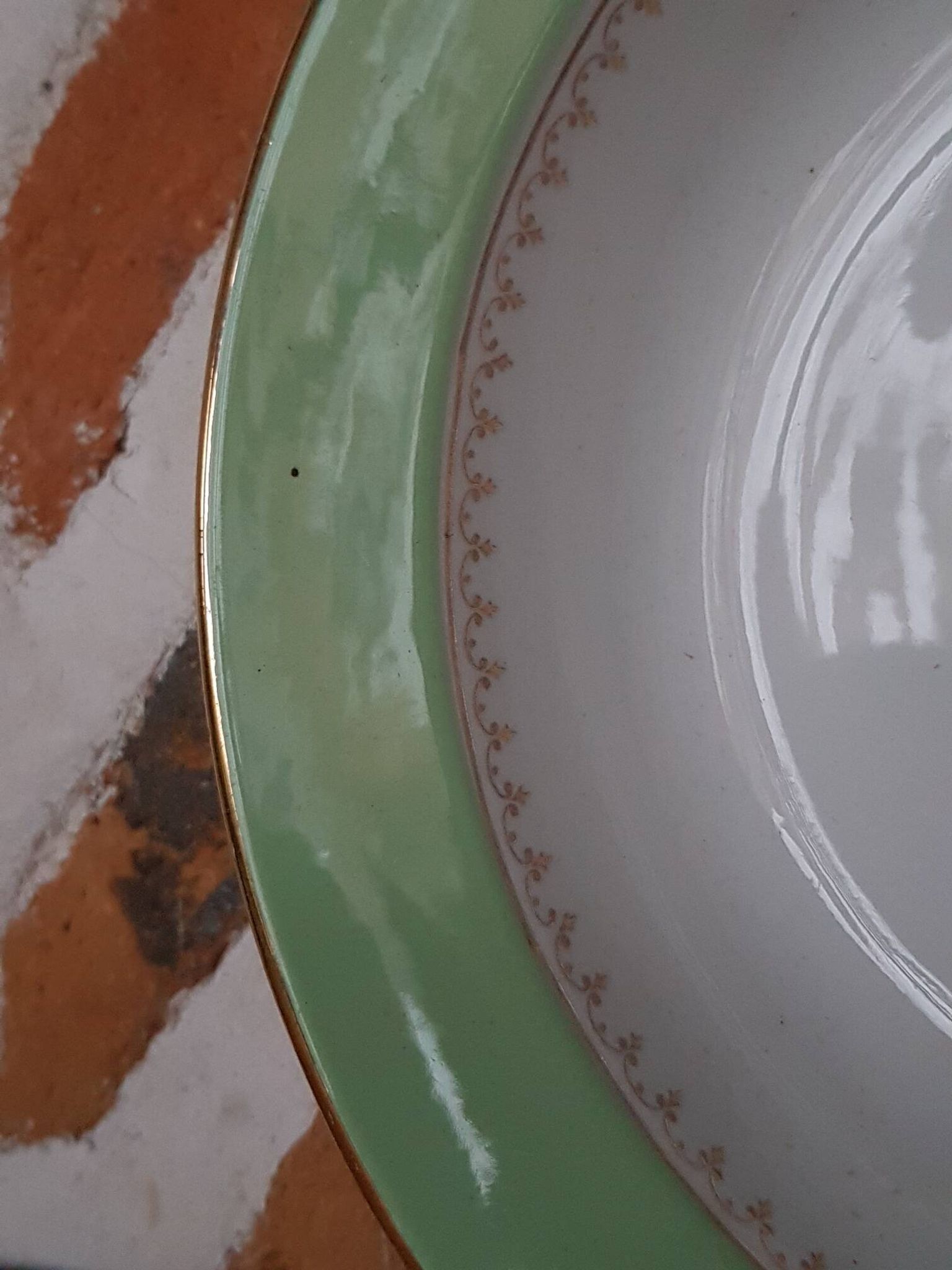 Plat de service rond l'Amandinoise