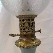 Oil lamp in celadon and bronze with its original glass globe, 19th century.