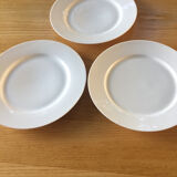 3 assiettes plates en faïence blanche