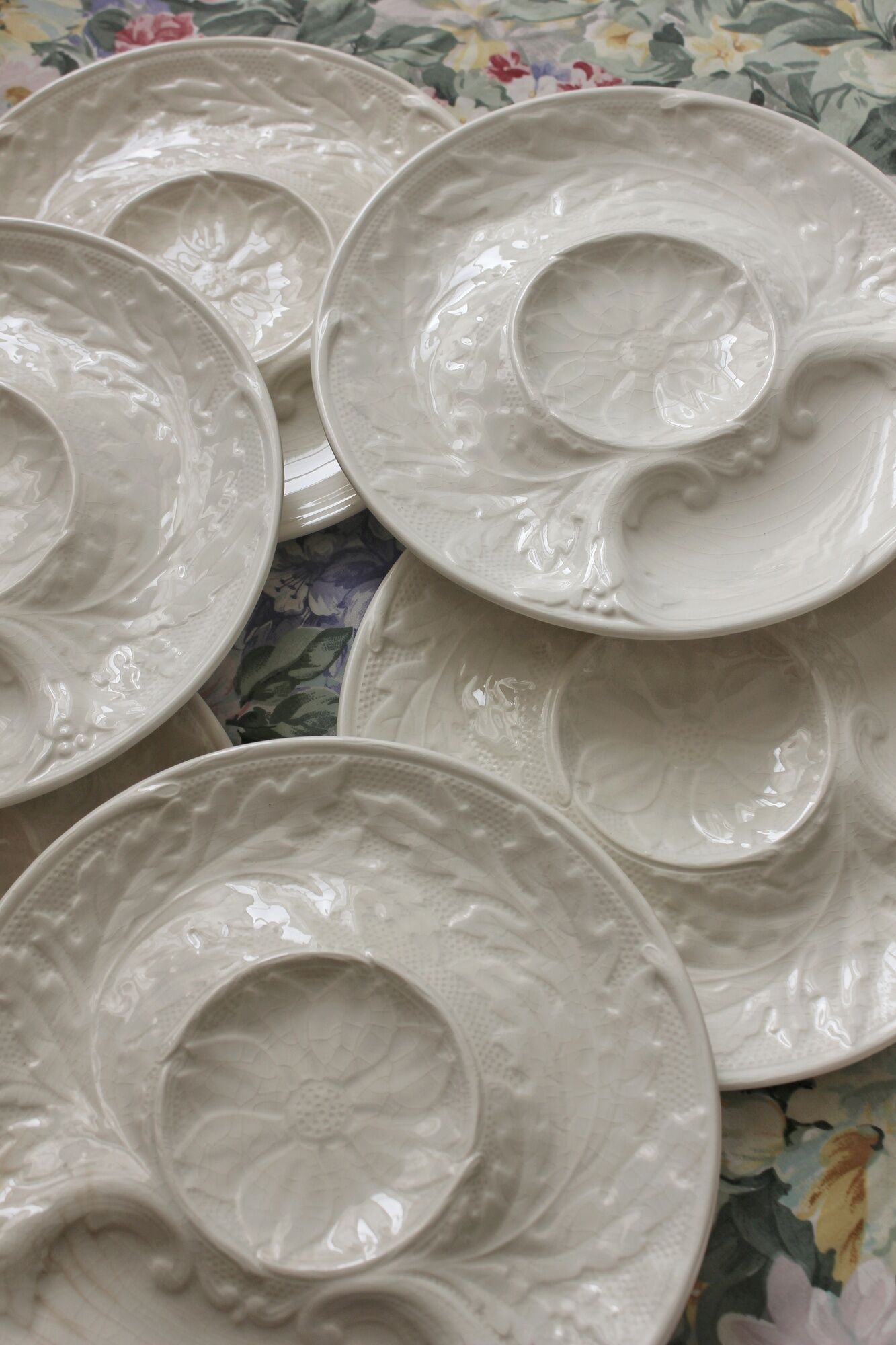 6 vintage Gien white slip earthenware artichoke plates