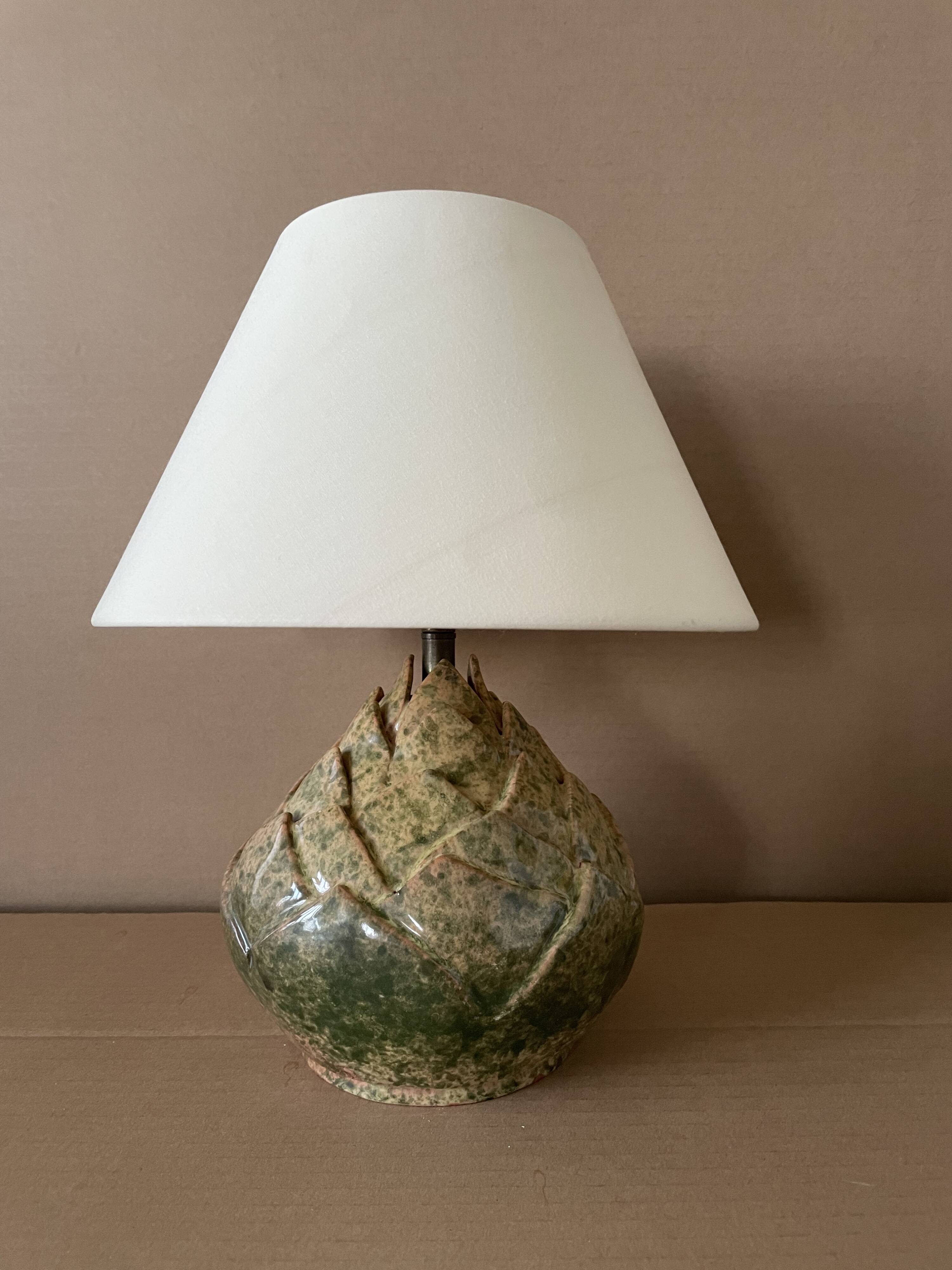 Ceramic table lamp