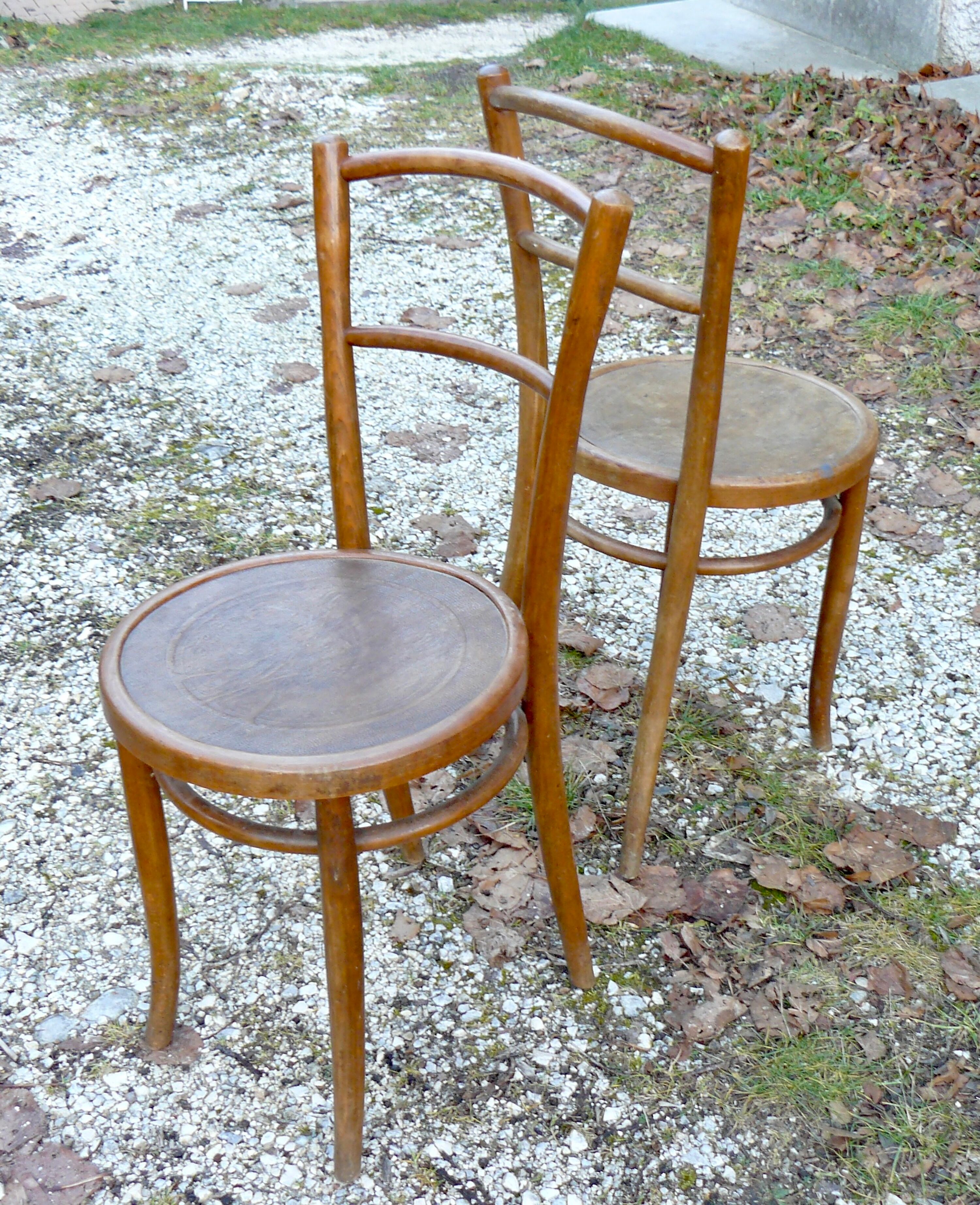 Paire de chaises bistrot 1900