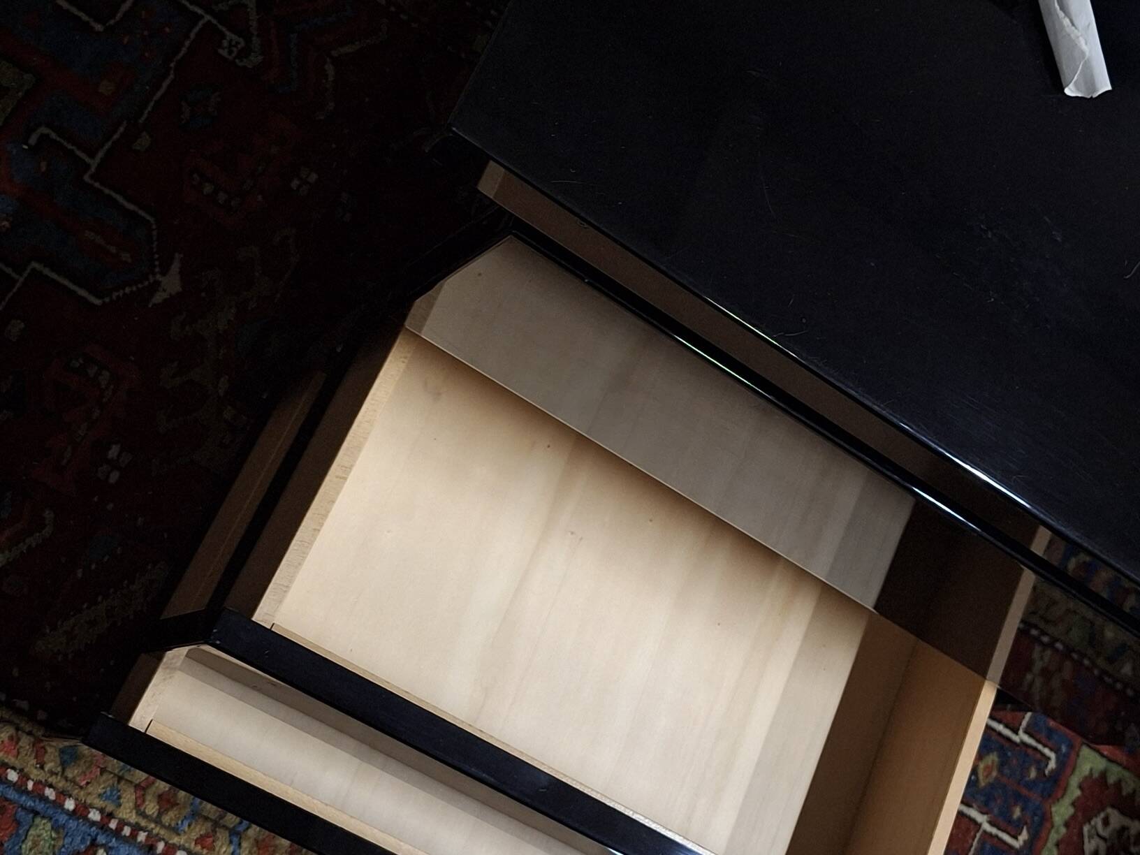Commode en laque de David Lange Roche Bobois, signée, années 1970.