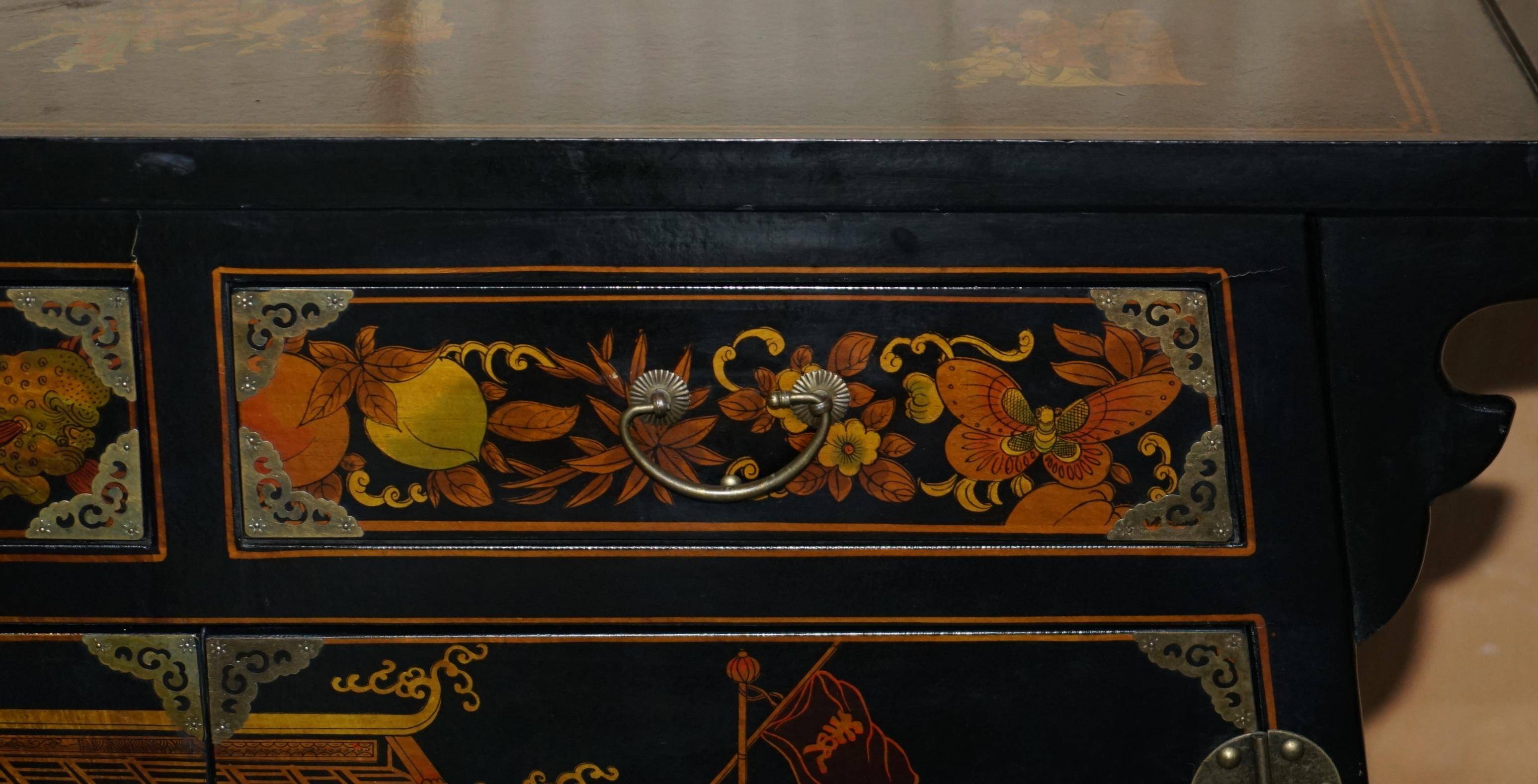 Chinese buffet mid-20th century pagoda temple style