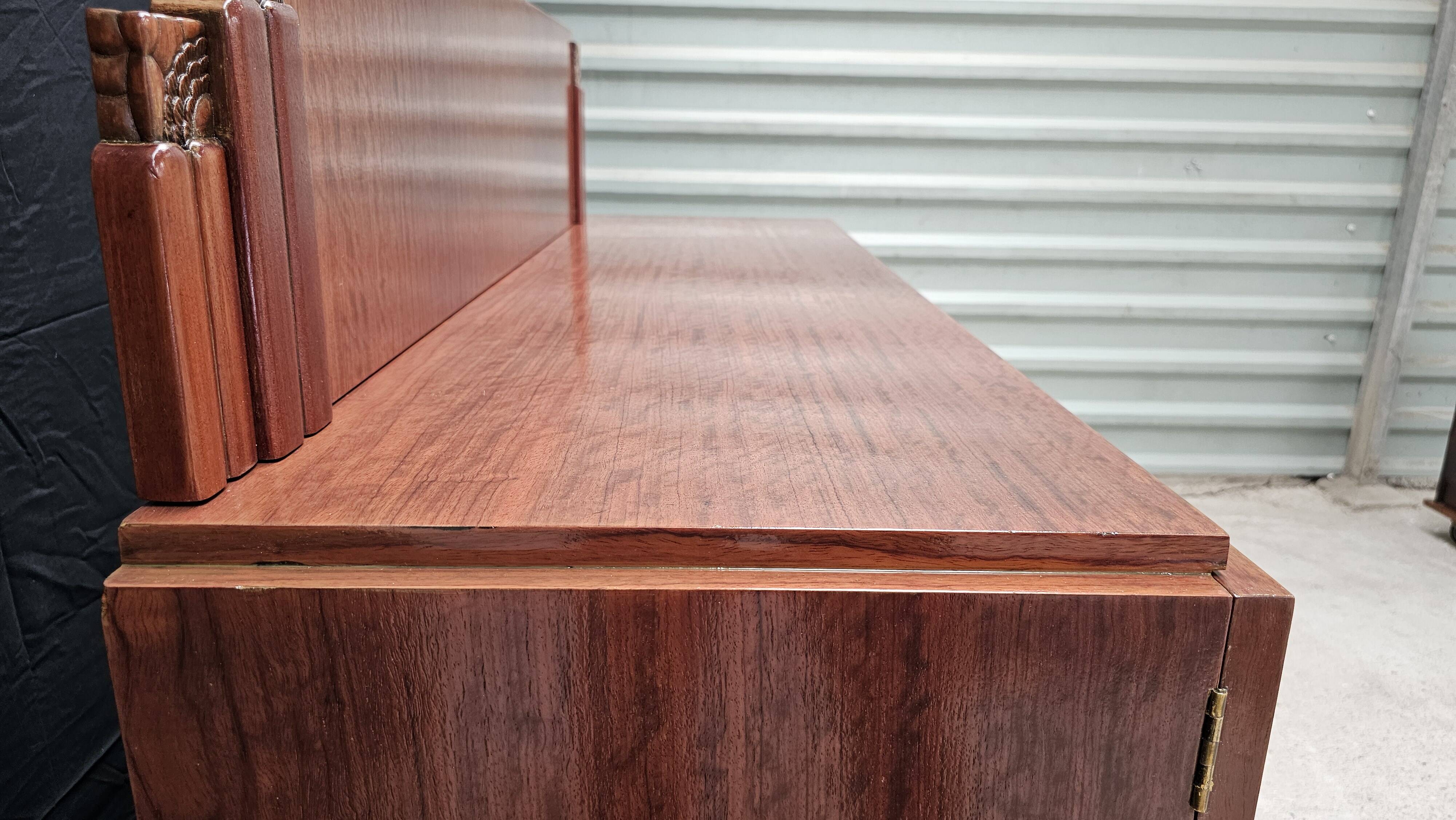Art Deco buffet by Saddier & Fils in solid rosewood and veneer.
