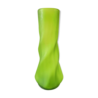 Vase torsdé en verre teinté design années 50