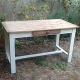 Farm table