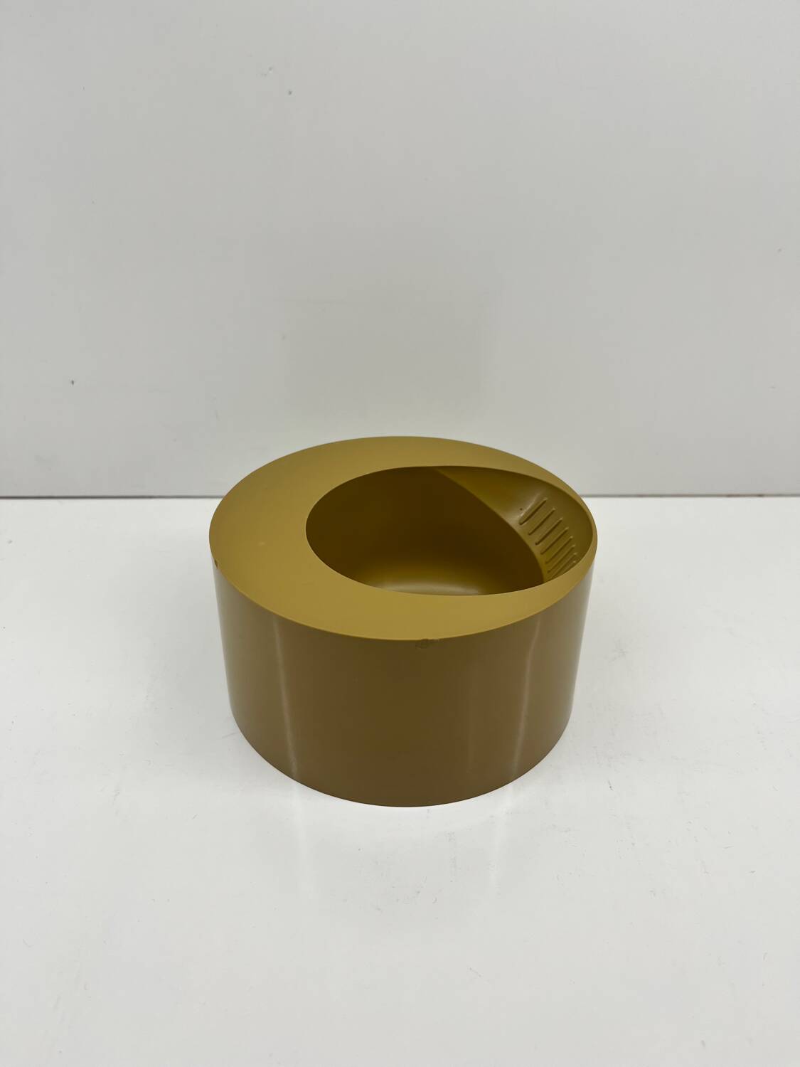 Enzo Mari ashtray Borneo - Danese Milano - Melamine - Italian design