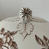 Soupière ancienne en terre de fer – décor "Marguerite", Grand Dépôt Paris