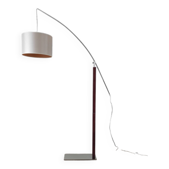 Floor lamp in wood and chrome metal