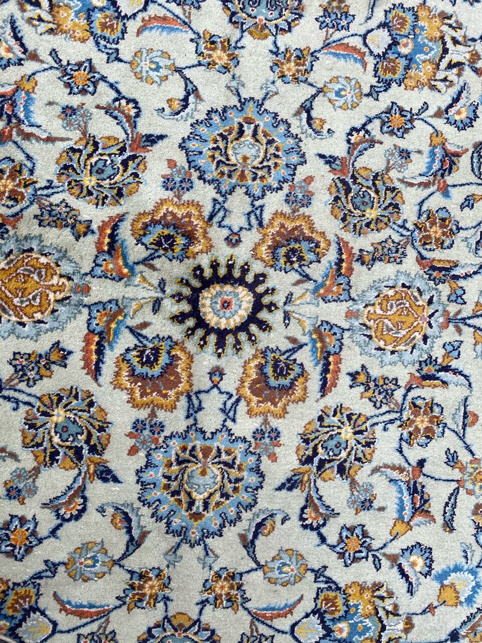 Beautiful large vintage Persian carpet of Kashan 230x330 cm