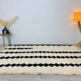 Handmade Moroccan rug in wool 250cm x 150cm