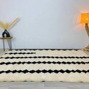 Handmade Moroccan rug in wool 250cm x 150cm