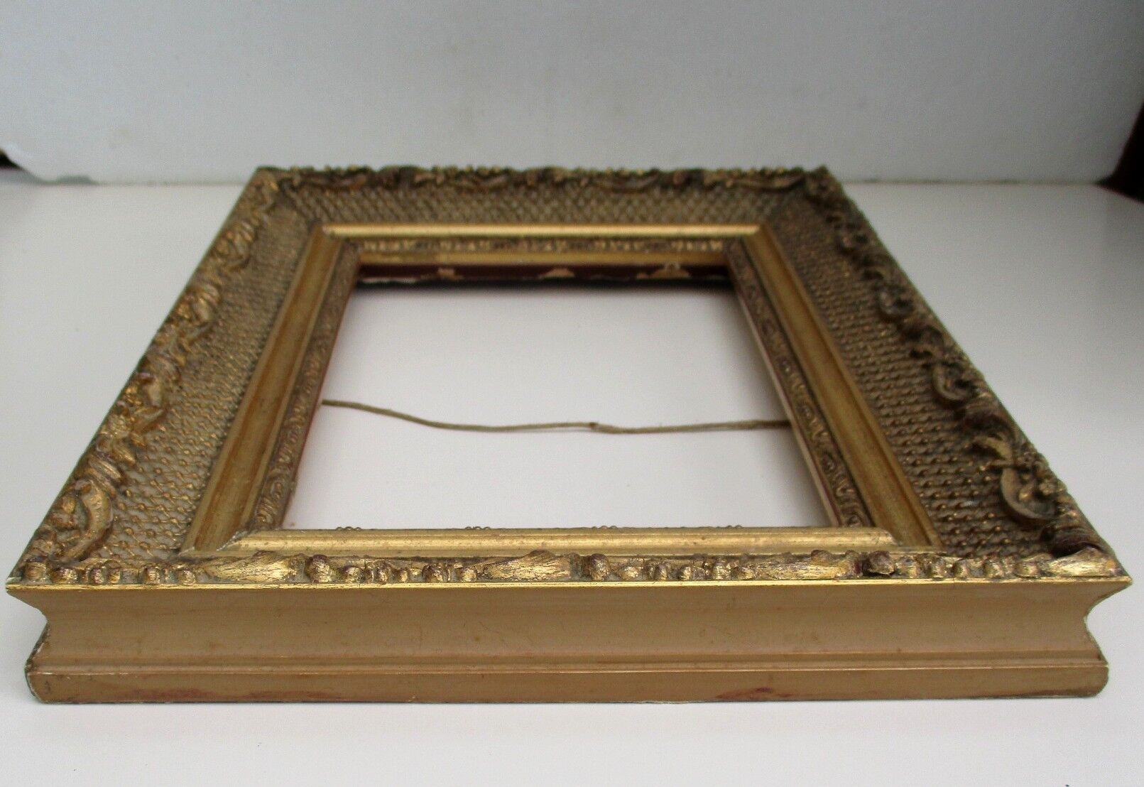 Vintage gilded wood frame for subject 134 x 182