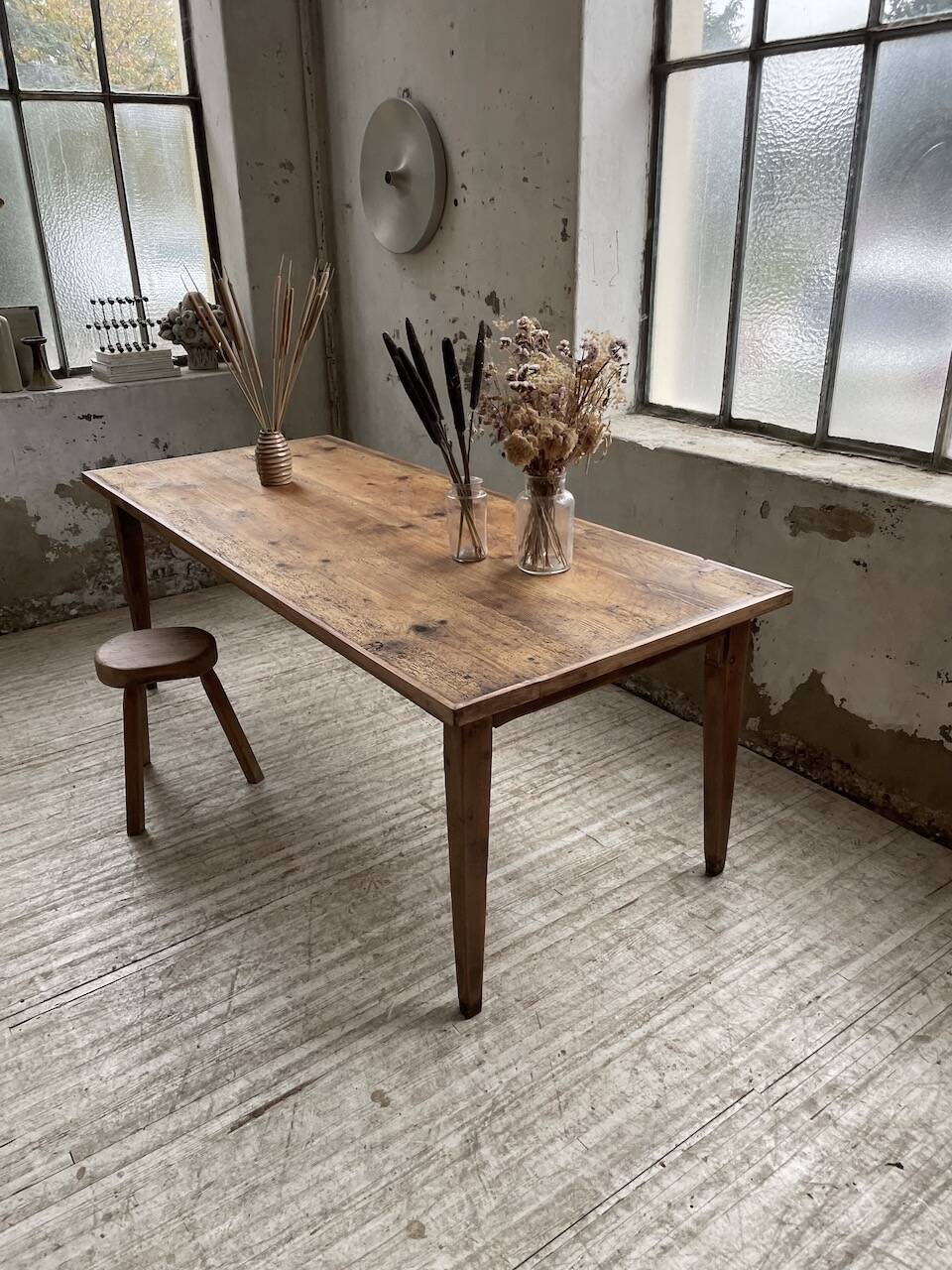 Farmhouse table with spindle legs 2m