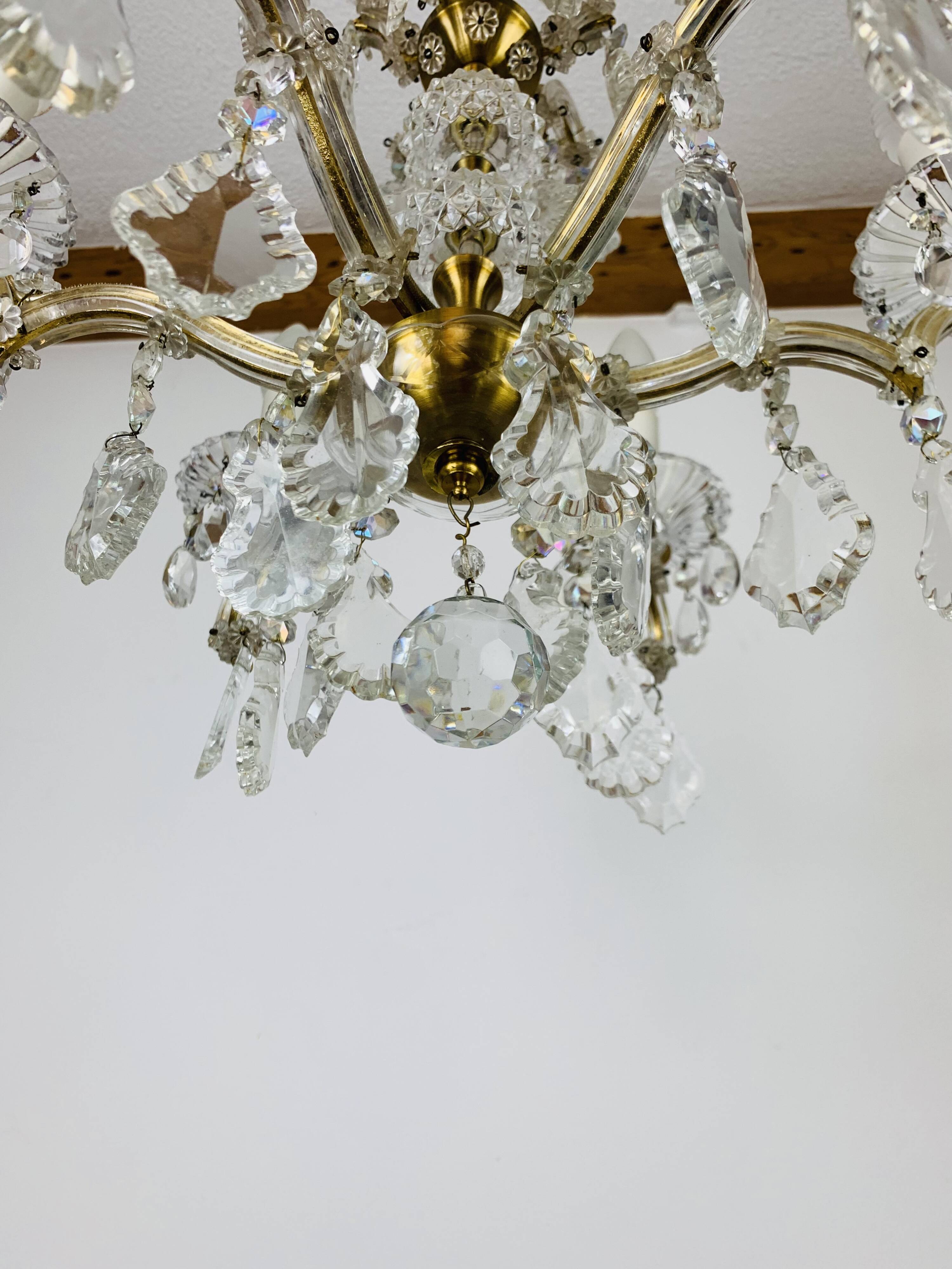 Palme & Walter chandelier, crystal and brass pendants, 1970s